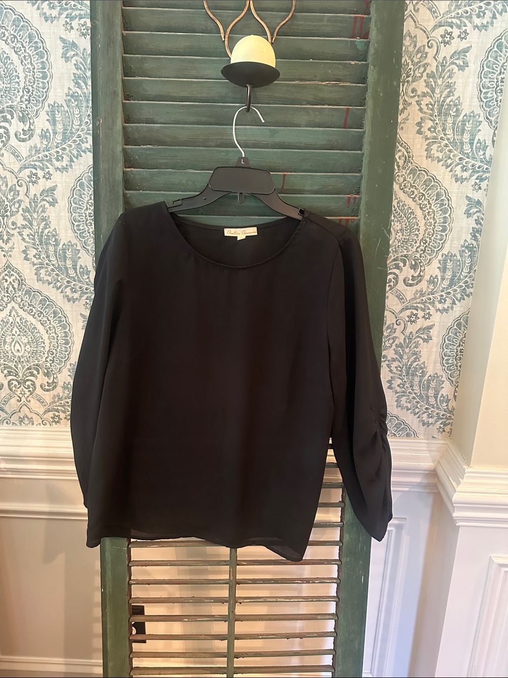 Rock & Republic Black Long Sleeve Crepe Blouse